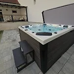 아파트 365 Vajana & Jacuzzi *