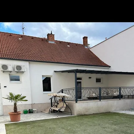 365 Vajana & Jacuzzi, Wallbox, Free Parking *