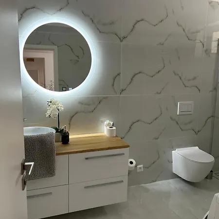 365 Vajana & Jacuzzi, Wallbox, Free Parking 皮耶什佳尼