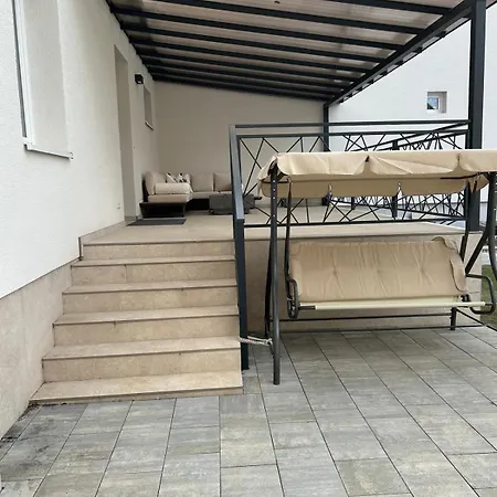 365 Vajana & Jacuzzi, Wallbox, Free Parking 公寓 皮耶什佳尼