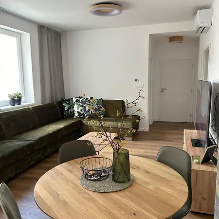 Lägenhet 365 Vajana & Jacuzzi, Wallbox, Free Parking