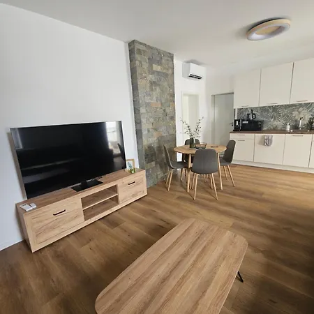 公寓 365 Vajana & Jacuzzi, Wallbox, Free Parking *