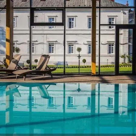 365 Vajana & Jacuzzi Apartment Piest'any