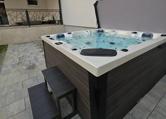 Appartement 365 Vajana & Jacuzzi *